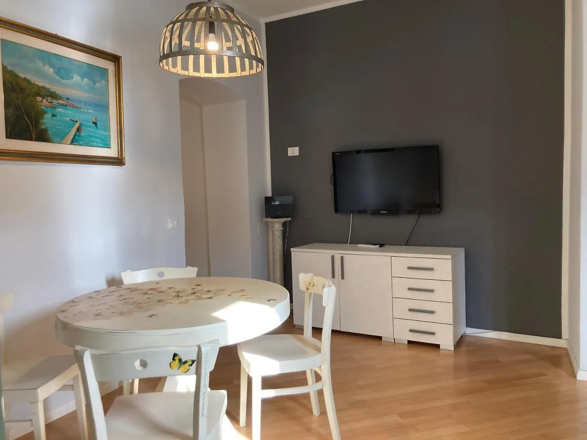 Apartment La Suite Di Via Mazzini Sarzana