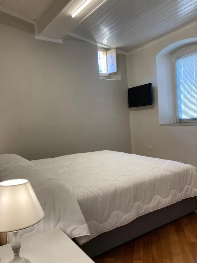 La Suite Di Via Mazzini Sarzana 0*,
